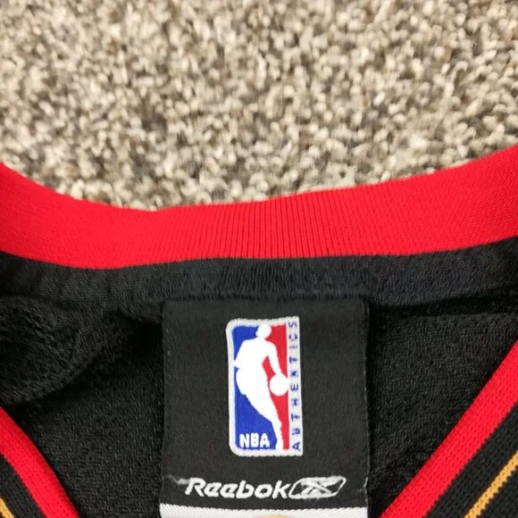 Vintage Allen Iverson Jersey Philadelphia 76ers Reebok Mens Small (Youth XL) - Picture 4 of 9